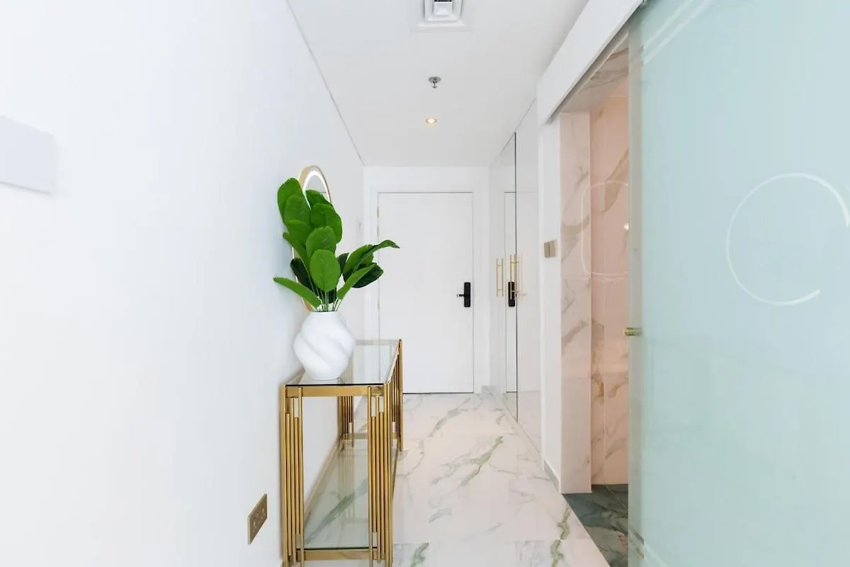 First Class Studio Chic Modern Urban Escape Dubaj