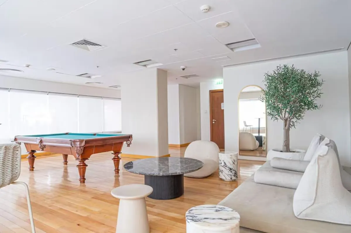 First Class Studio Chic Modern Urban Escape Dubai United Arab Emirates